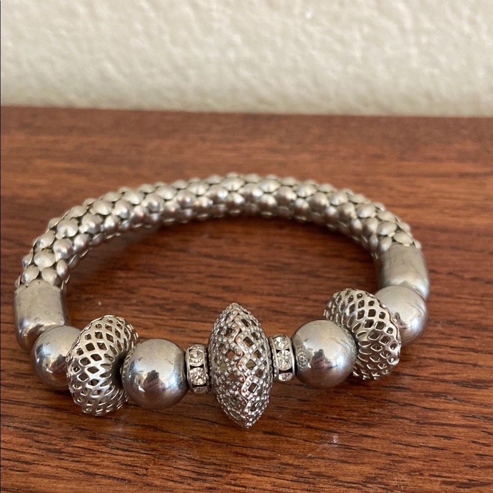 Vintage 90s Elegant Silver Tone Roll On Bracelet